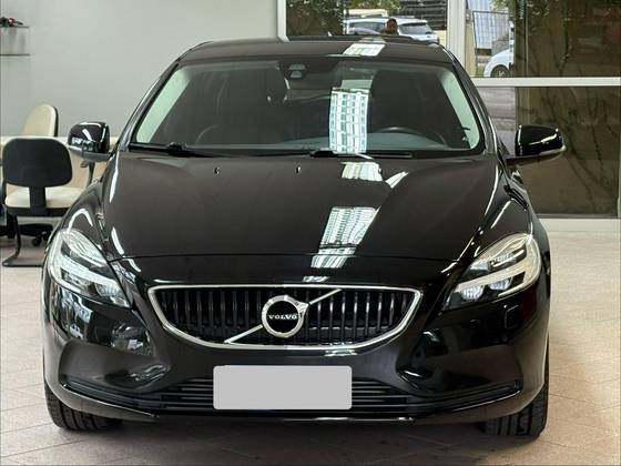VOLVO V40 2.0 T4 MOMENTUM GASOLINA 4P AUTOMÁTICO VOLVO V40 2.0 T4 MOMENTUM GASOLINA 4P AUTOMÁTICO